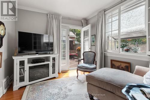 185 Chapel Street, Cobourg, ON - Indoor Photo Showing Living Room