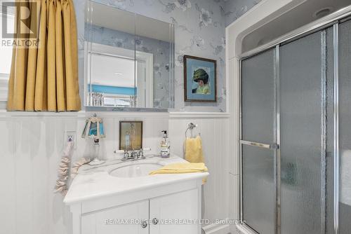 185 Chapel Street, Cobourg, ON - Indoor Photo Showing Bathroom