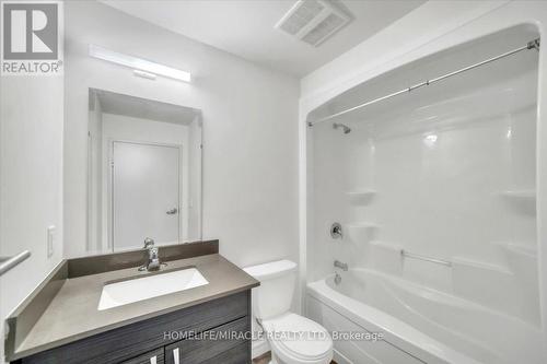 205 - 269 Sunview Street, Waterloo, ON - Indoor Photo Showing Bathroom