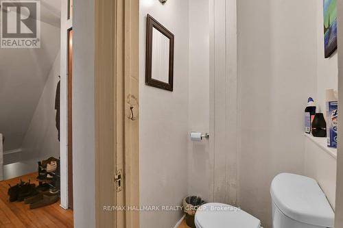 255 Fifth Avenue, Ottawa, ON - Indoor Photo Showing Bathroom