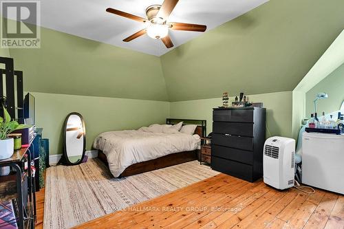255 Fifth Avenue, Ottawa, ON - Indoor Photo Showing Bedroom