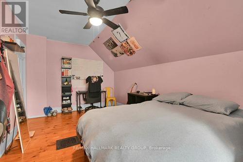 255 Fifth Avenue, Ottawa, ON - Indoor Photo Showing Bedroom
