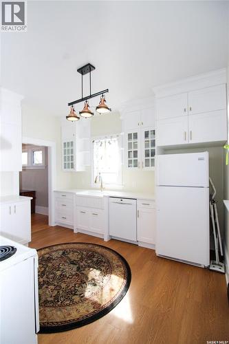671 2Nd Street E, Shaunavon, SK - Indoor Photo Showing Kitchen