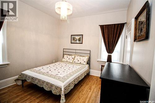671 2Nd Street E, Shaunavon, SK - Indoor Photo Showing Bedroom