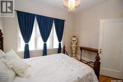 671 2Nd Street E, Shaunavon, SK - Indoor Photo Showing Bedroom