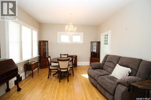 671 2Nd Street E, Shaunavon, SK - Indoor Photo Showing Other Room