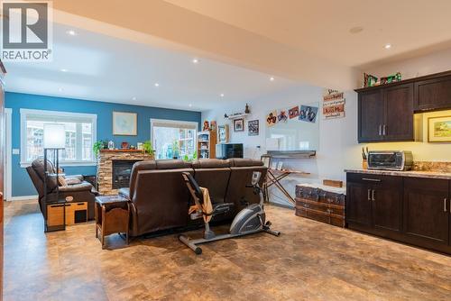 7150 Devito Drive, Trail, BC - Indoor