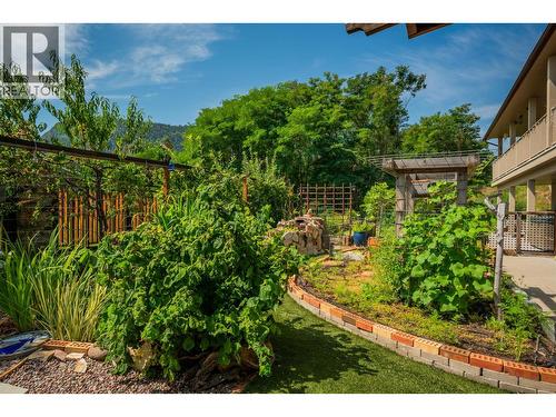 7150 Devito Drive, Trail, BC - Outdoor