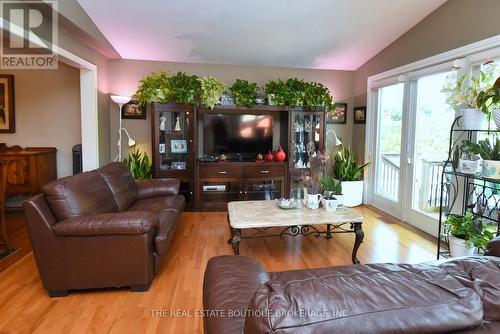Family room with door leading to the deck - 4131 Lorraine Crescent, Burlington, ON - Indoor Photo Showing Living Room