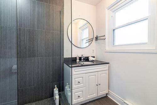 Bathroom - 1580 Rue De Champlain, Montréal (Ville-Marie), QC - Indoor Photo Showing Bathroom