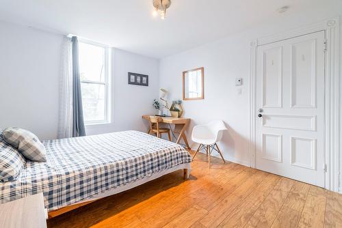 Bedroom - 1580 Rue De Champlain, Montréal (Ville-Marie), QC - Indoor Photo Showing Bedroom