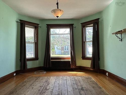 12 Fairview Avenue, Stellarton, NS 