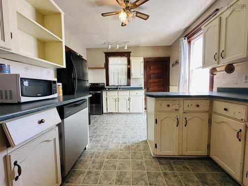 12 Fairview Avenue, Stellarton, NS 