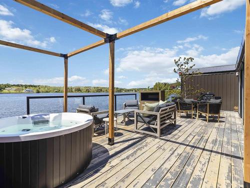 6 693 Masons Beach Road, First South, NS 