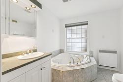 Ensuite bathroom - 