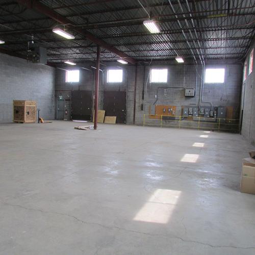 Interior - 843 Rue Tecumseh, Dollard-Des-Ormeaux, QC - Indoor Photo Showing Garage