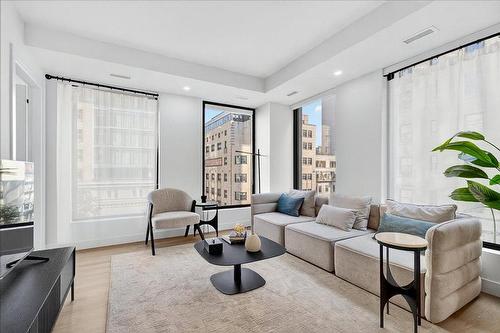 Salon - 908-1245 Rue Sherbrooke O., Montréal (Ville-Marie), QC - Indoor Photo Showing Living Room