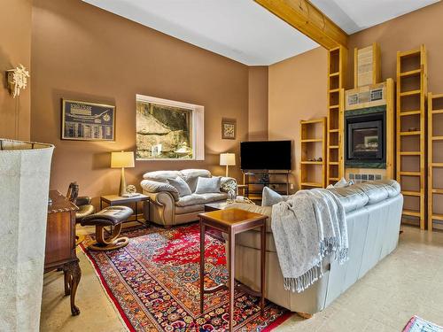 199 Aarons Way, Fergusons Cove, NS 