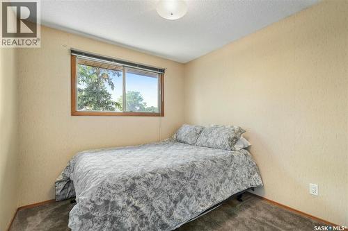 10 Selkirk Crescent, Regina, SK - Indoor Photo Showing Bedroom