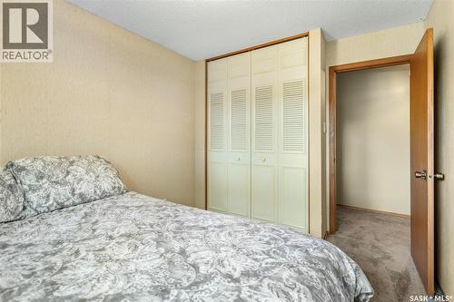 10 Selkirk Crescent, Regina, SK - Indoor Photo Showing Bedroom