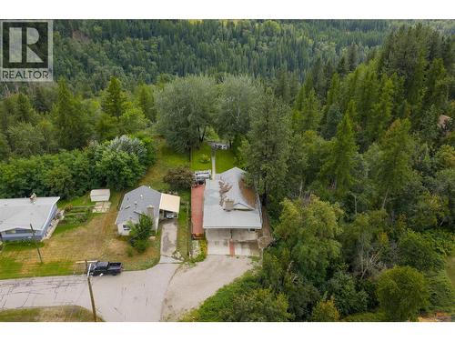 705 8Th Avenue, Montrose, BC - Outdoor With View
