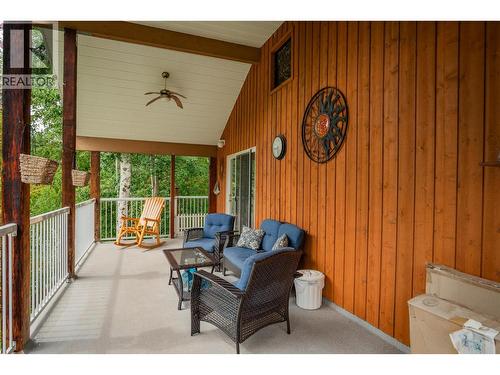 705 8Th Avenue, Montrose, BC - Outdoor With Deck Patio Veranda With Exterior