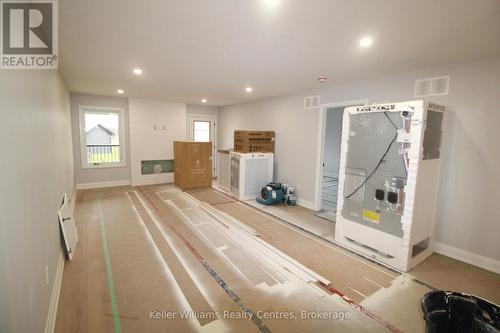 770 18Th Street, Hanover, ON - Indoor Photo Showing Other Room