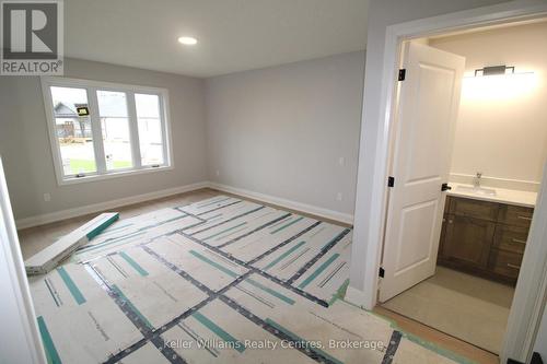 770 18Th Street, Hanover, ON - Indoor Photo Showing Other Room