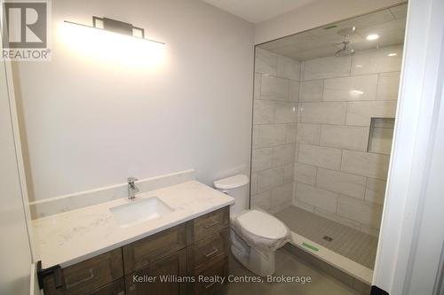 770 18Th Street, Hanover, ON - Indoor Photo Showing Bathroom