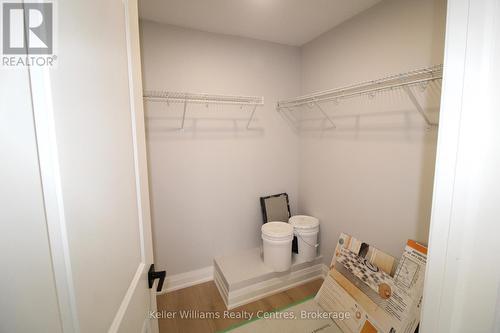 770 18Th Street, Hanover, ON - Indoor With Storage