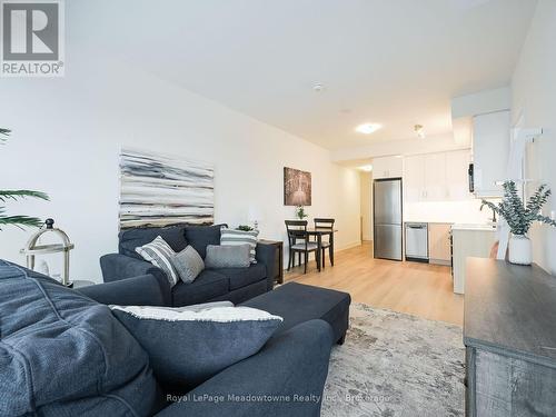 618 - 2343 Khalsa Gate, Oakville (Wm Westmount), ON - Indoor Photo Showing Living Room