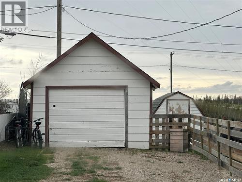 102 9Th Avenue Se, Weyburn, SK - Outdoor With Exterior