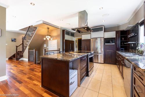 Cuisine - 3200 Rue De L'Aubépine, Saint-Bruno-De-Montarville, QC - Indoor Photo Showing Kitchen With Upgraded Kitchen