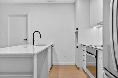 Cuisine - 806-1245 Rue Sherbrooke O., Montréal (Ville-Marie), QC - Indoor Photo Showing Kitchen