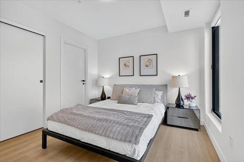 Chambre à coucher - 806-1245 Rue Sherbrooke O., Montréal (Ville-Marie), QC - Indoor Photo Showing Bedroom