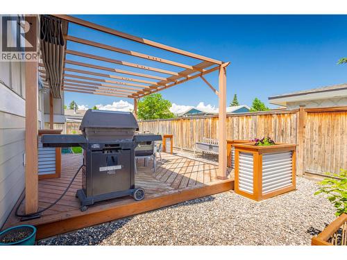 384 Hardie Road, Kelowna, BC - Outdoor With Exterior