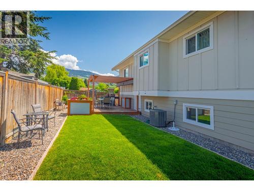 384 Hardie Road, Kelowna, BC - Outdoor With Exterior
