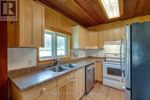 6 Shell Crescent, Mono, ON - Indoor Photo Showing Kitchen With Double Sink