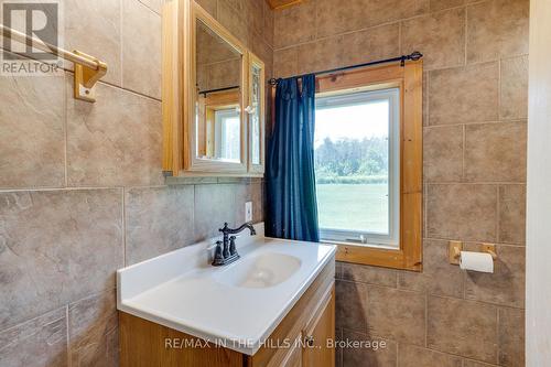6 Shell Crescent, Mono, ON - Indoor Photo Showing Bathroom