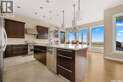 6110 Wascana Court, Regina, SK - Indoor Photo Showing Kitchen With Upgraded Kitchen