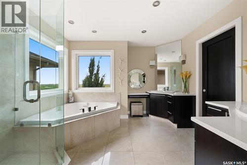 6110 Wascana Court, Regina, SK - Indoor Photo Showing Bathroom