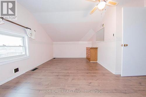 160 Ivon Avenue, Hamilton, ON - Indoor Photo Showing Other Room