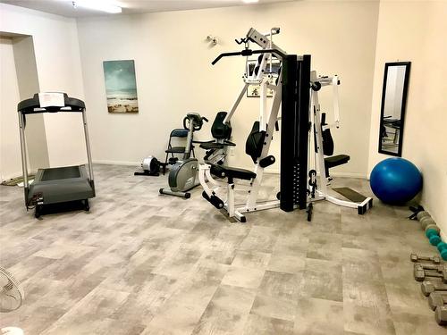 113-1962 Enterprise Way, Kelowna, BC - Indoor Photo Showing Gym Room