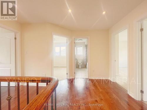 155 Art West Avenue, Newmarket, ON - Indoor Photo Showing Other Room