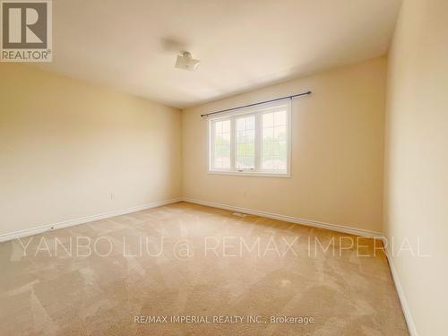 155 Art West Avenue, Newmarket, ON - Indoor Photo Showing Other Room