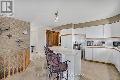 3245 Pattee Road, East Hawkesbury, ON - Indoor Photo Showing Kitchen