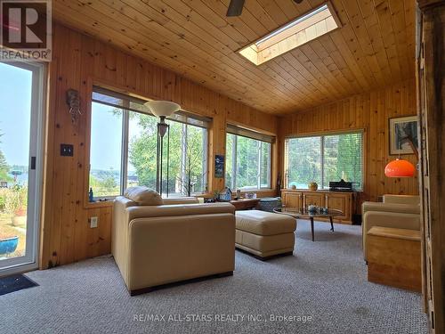 321 Rabys Shore Drive, Kawartha Lakes (Fenelon Falls), ON - Indoor