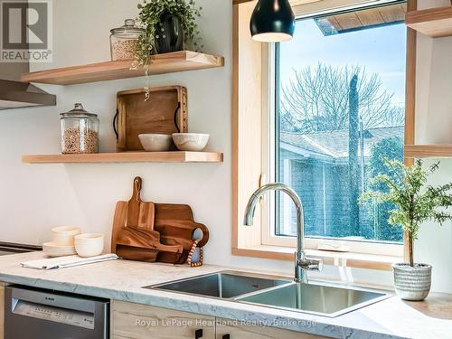 89 Isobel Street, Ashfield-Colborne-Wawanosh (West Wawanosh), ON - Indoor Photo Showing Kitchen With Double Sink