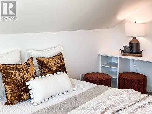 89 Isobel Street, Ashfield-Colborne-Wawanosh (West Wawanosh), ON - Indoor Photo Showing Bedroom