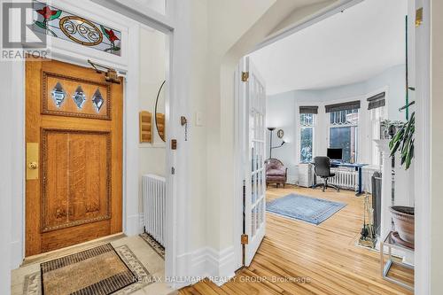 Grand, double door foyer - 396 Daly Avenue, Ottawa, ON - Indoor Photo Showing Other Room